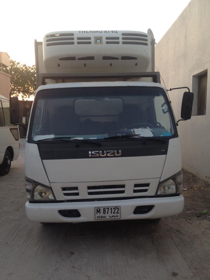 Chiller truck rental Dubai — 3.5 tonne Isuzu refrigerated truck